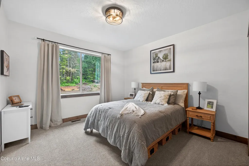 17661 N Richards Drive Hayden ID 83835