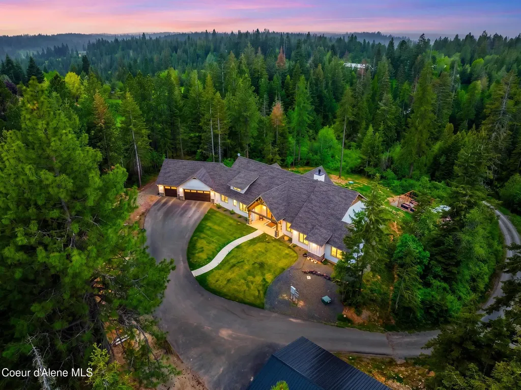 17661 N Richards Drive Hayden ID 83835