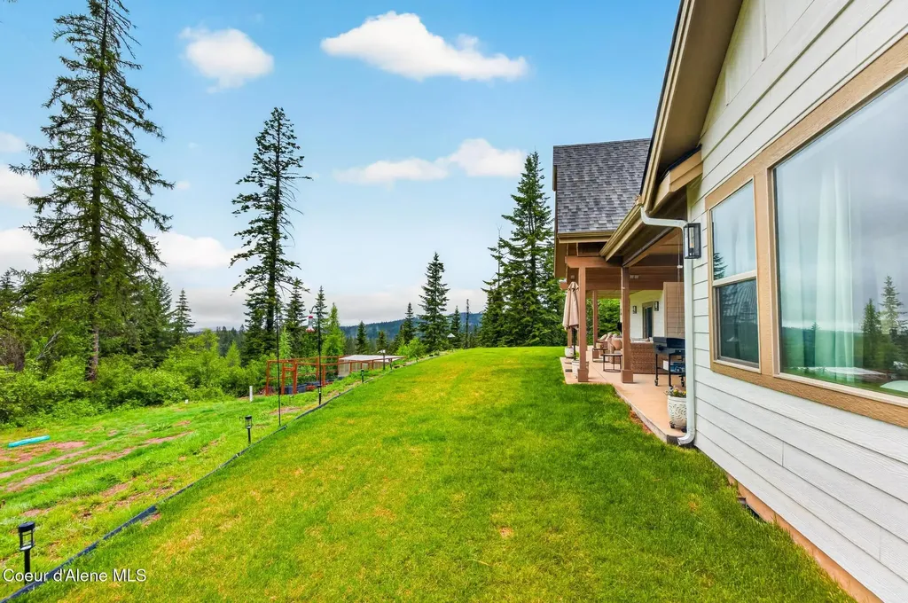 17661 N Richards Drive Hayden ID 83835