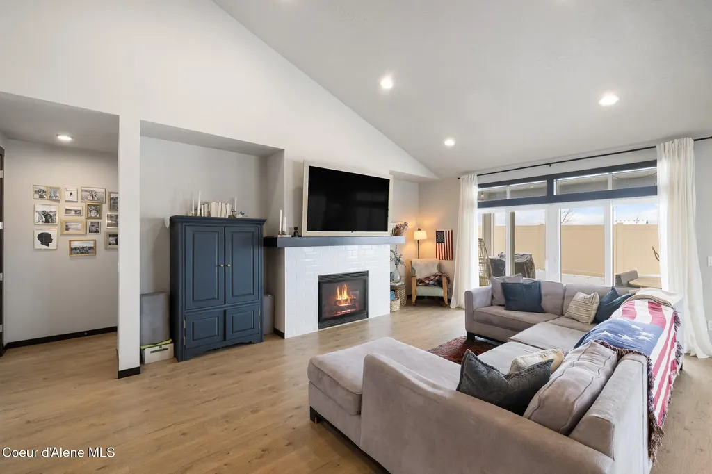 3366 N Cyprus Fox Loop Post Falls ID 83854