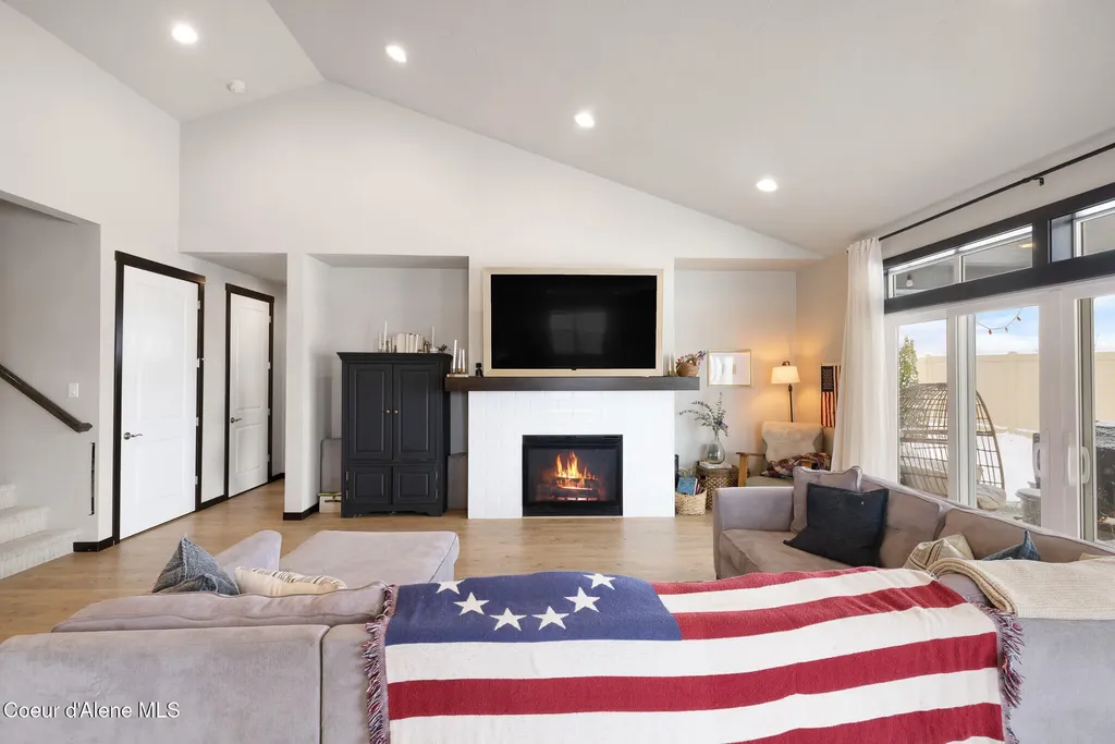 3366 N Cyprus Fox Loop Post Falls ID 83854