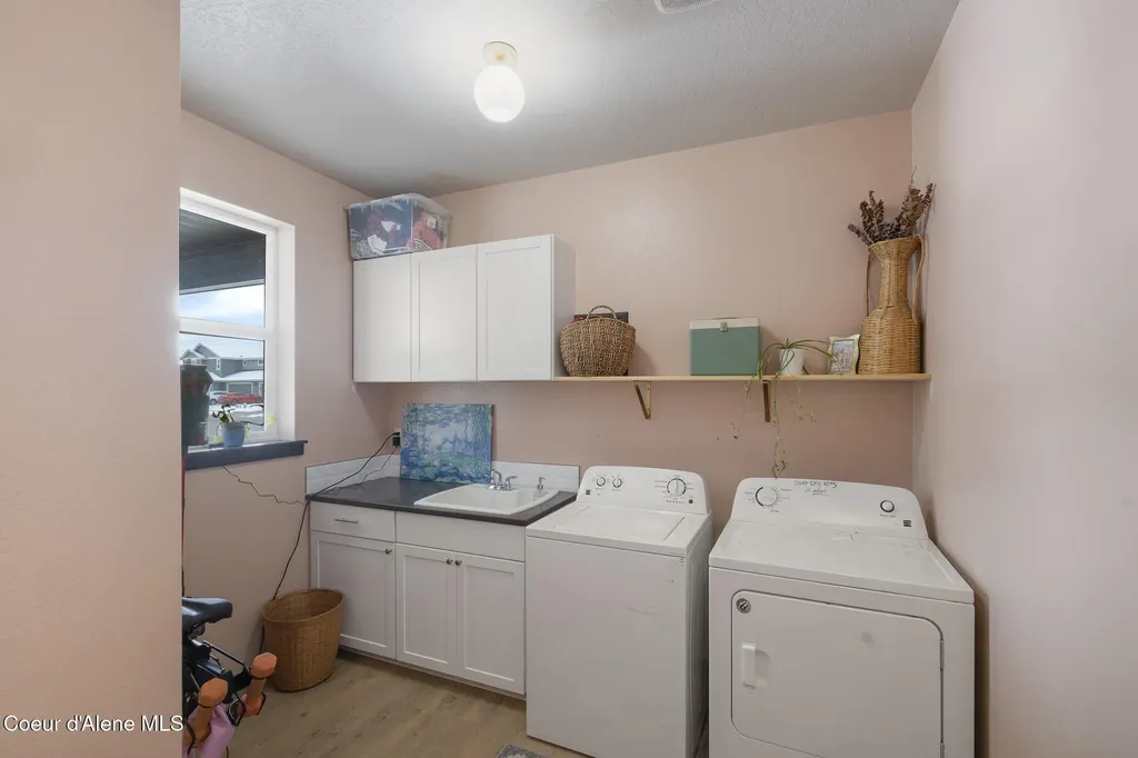 3366 N Cyprus Fox Loop Post Falls ID 83854