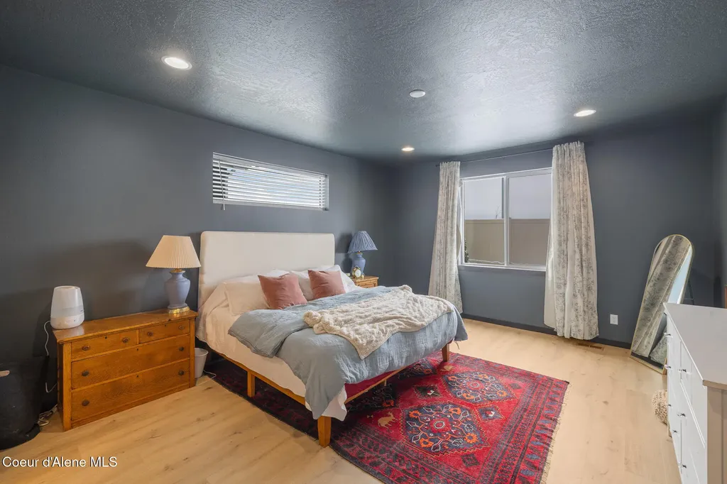 3366 N Cyprus Fox Loop Post Falls ID 83854