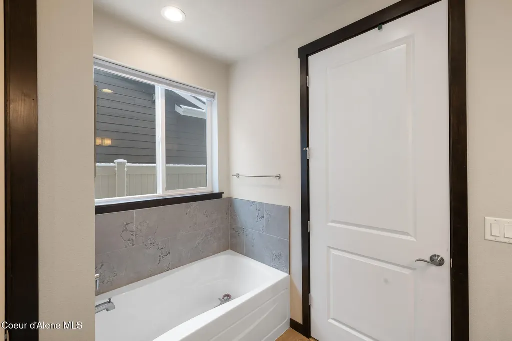 3366 N Cyprus Fox Loop Post Falls ID 83854