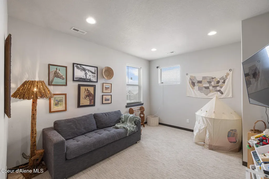 3366 N Cyprus Fox Loop Post Falls ID 83854