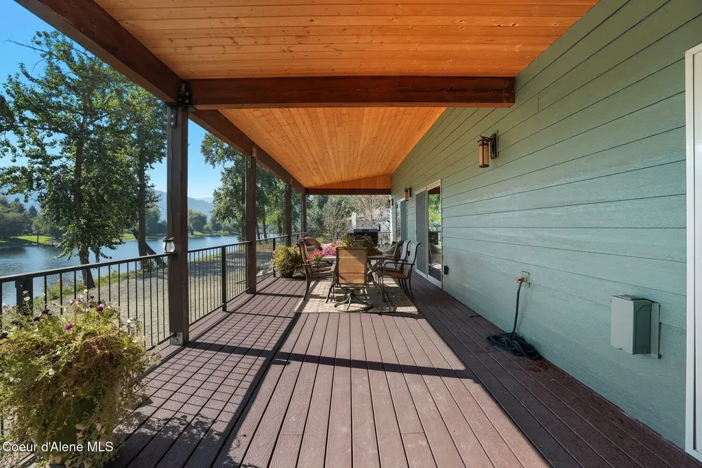530 Cottonwood Drive St. Maries ID 83861