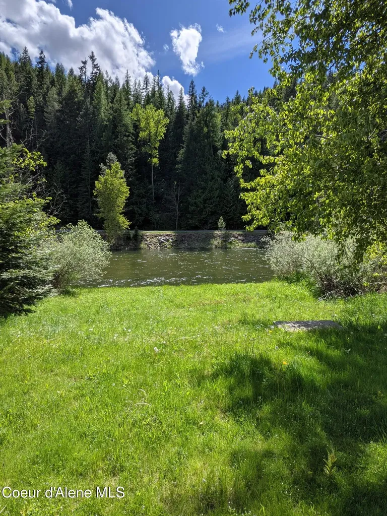 10667 Old River Road Kingston ID 83839