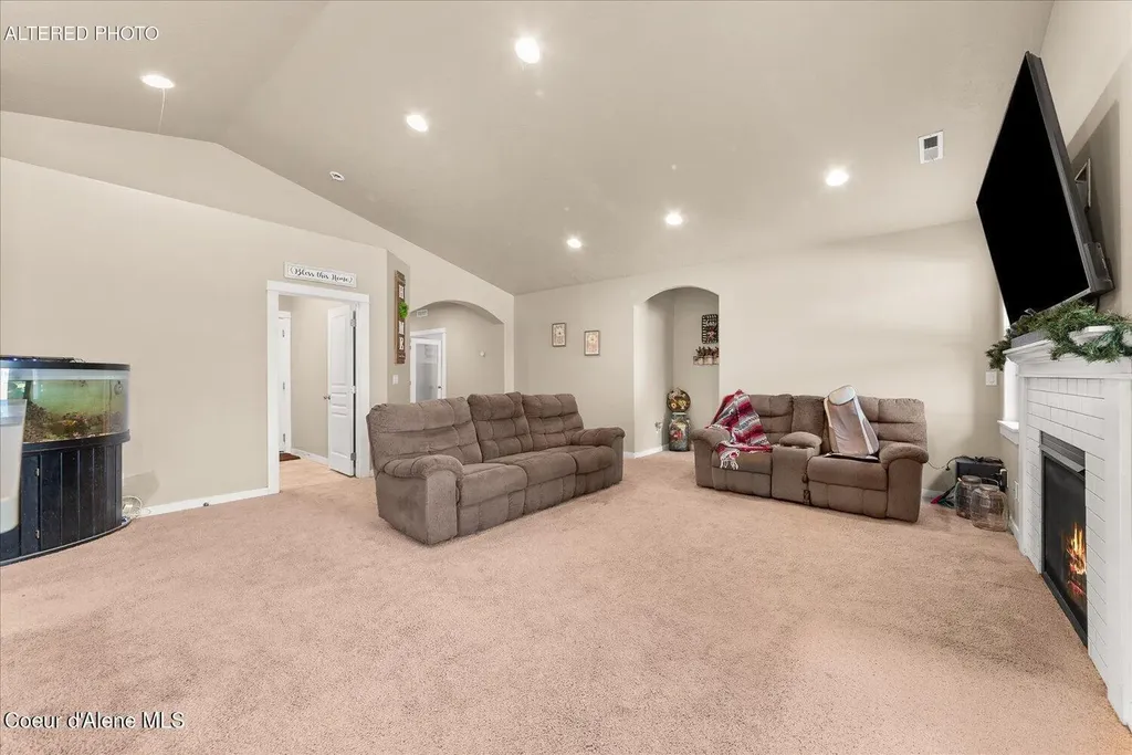 4735 N Connery Loop Post Falls ID 83854