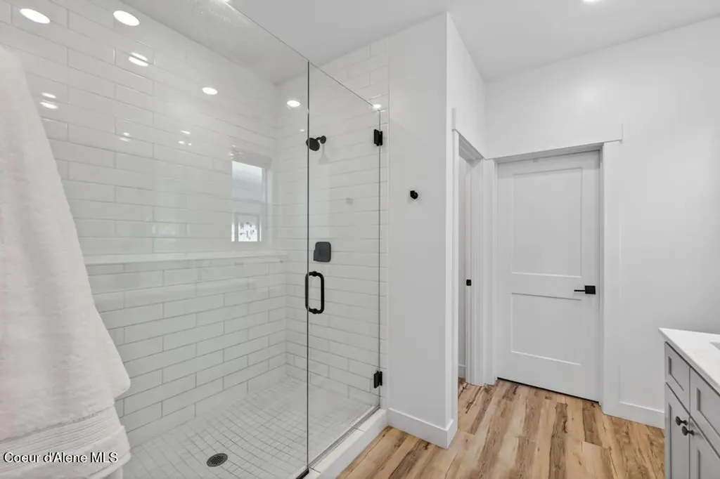 1814 Herring Avenue Sandpoint ID 83864