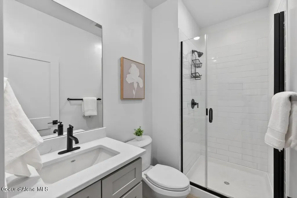 1814 Herring Avenue Sandpoint ID 83864