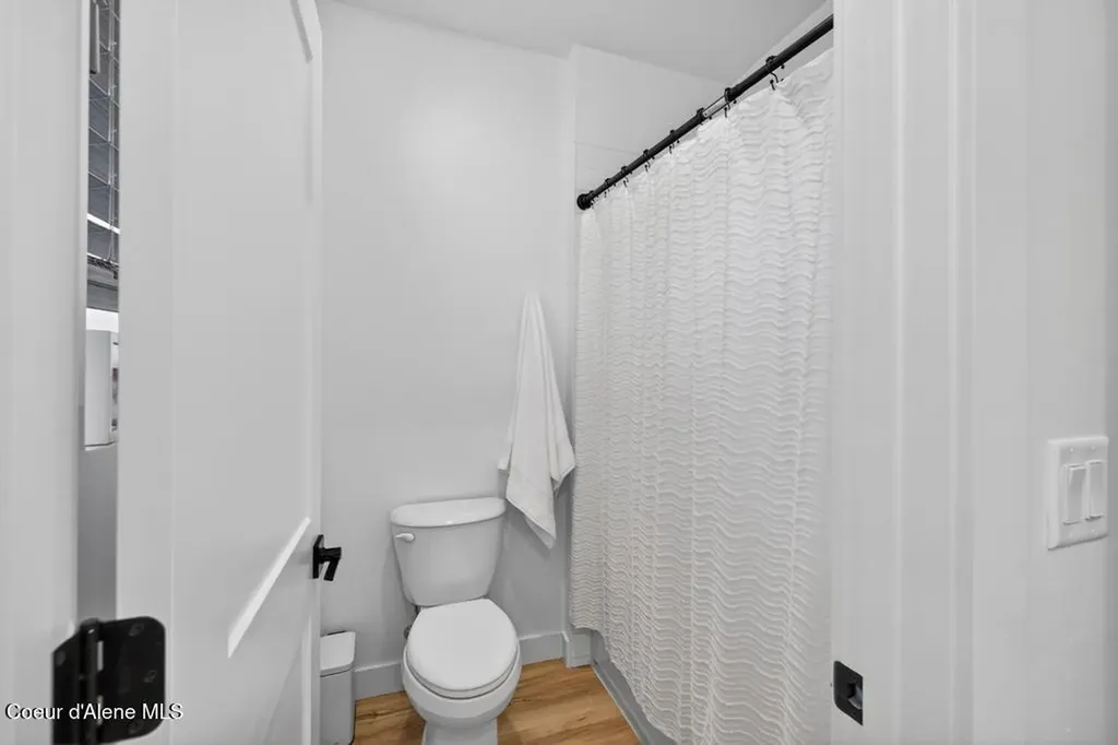 1814 Herring Avenue Sandpoint ID 83864