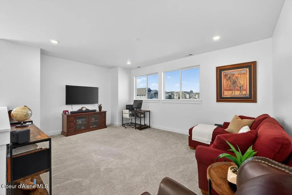 1814 Herring Avenue Sandpoint ID 83864