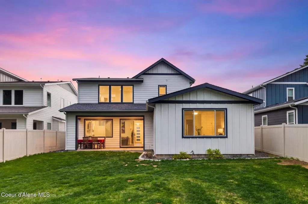 1814 Herring Avenue Sandpoint ID 83864