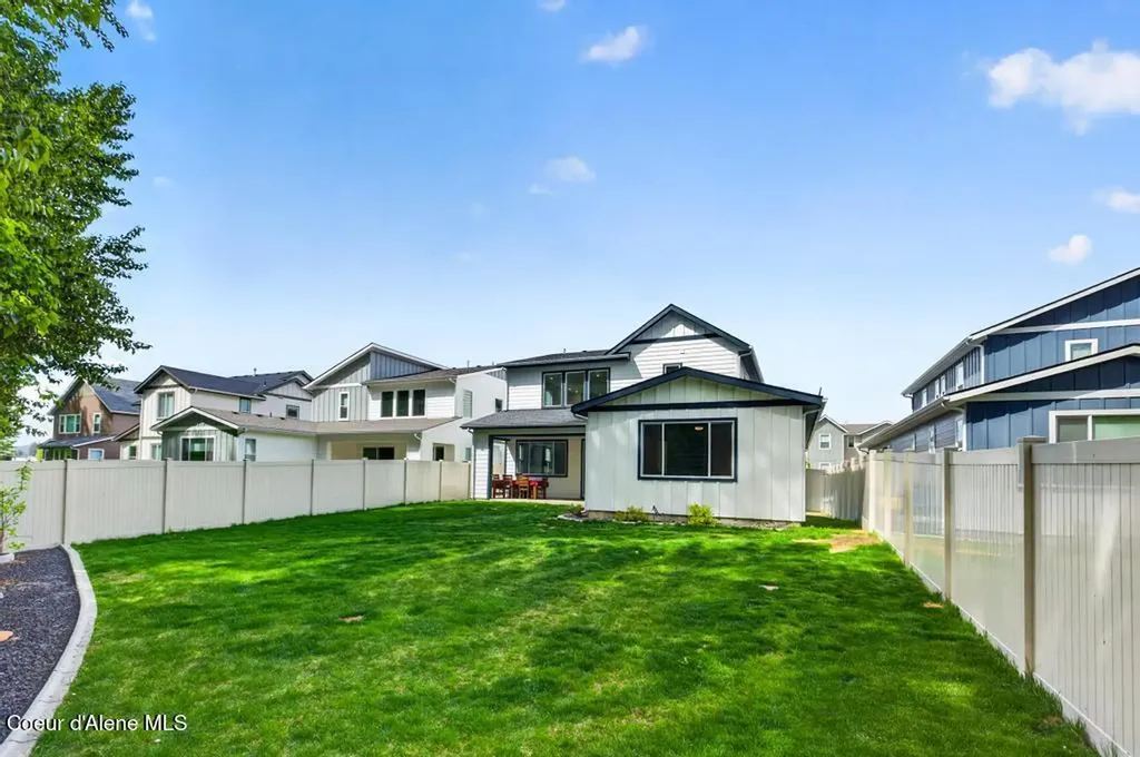 1814 Herring Avenue Sandpoint ID 83864