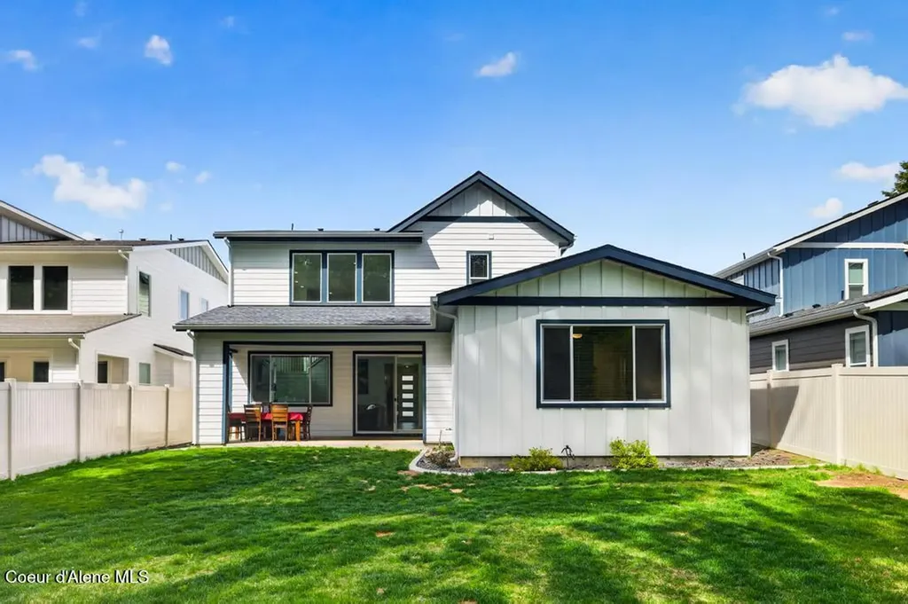 1814 Herring Avenue Sandpoint ID 83864