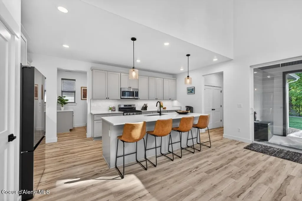 1814 Herring Avenue Sandpoint ID 83864