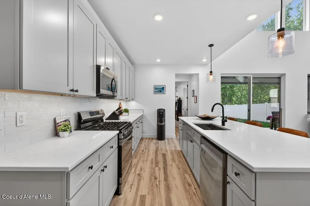 1814 Herring Avenue Sandpoint ID 83864