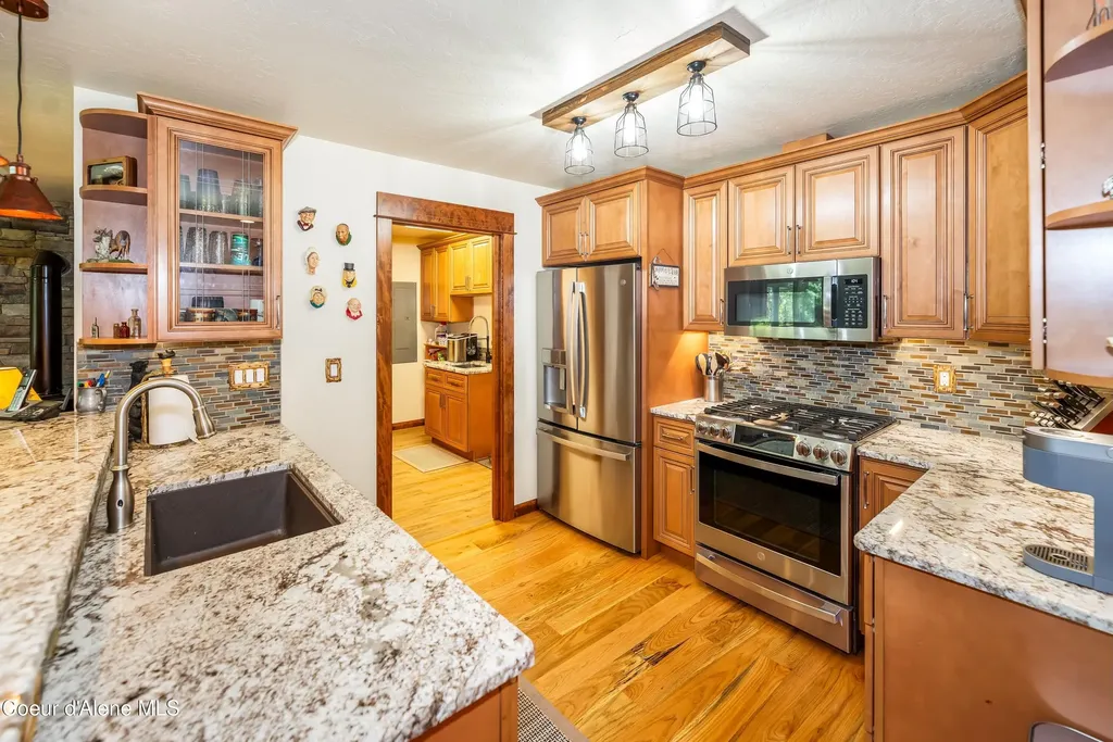 2158 Reeder Creek Road Nordman ID 83848