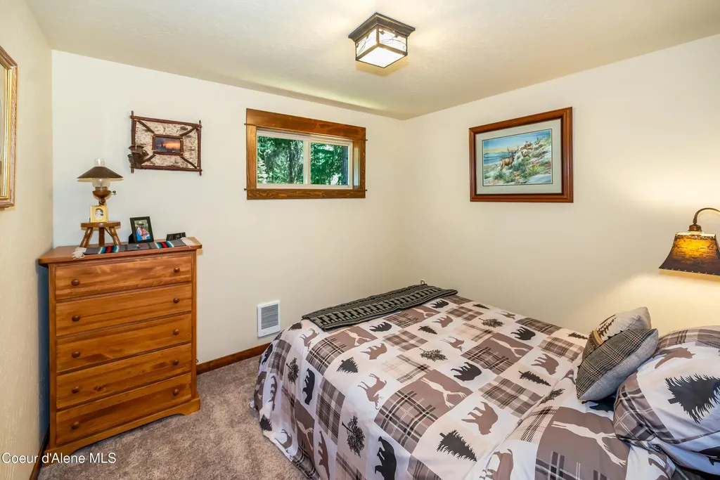 2158 Reeder Creek Road Nordman ID 83848