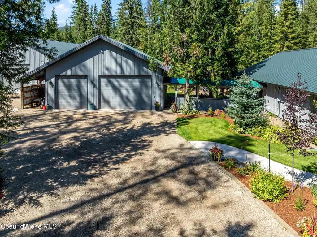 2158 Reeder Creek Road Nordman ID 83848