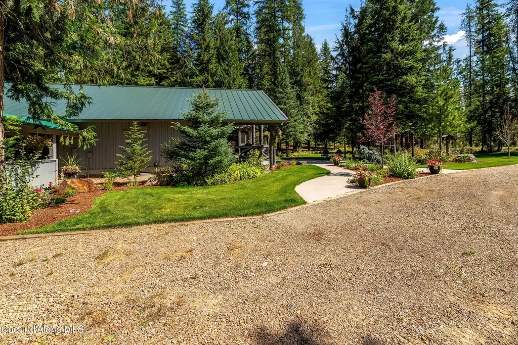 2158 Reeder Creek Road Nordman ID 83848
