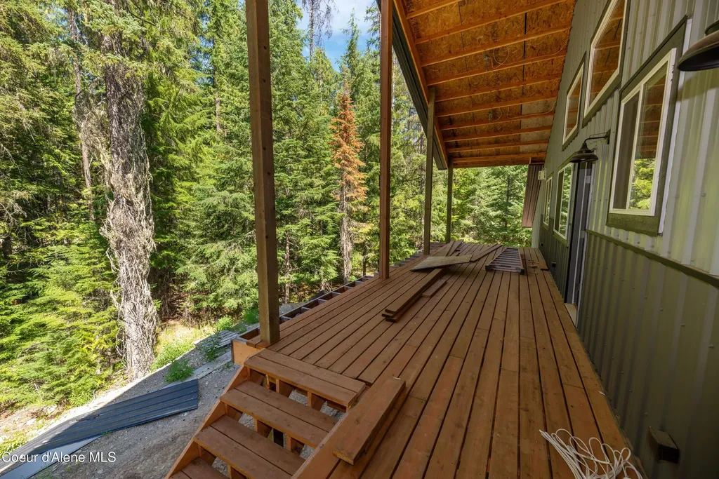 2158 Reeder Creek Road Nordman ID 83848
