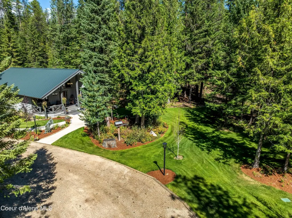 2158 Reeder Creek Road Nordman ID 83848