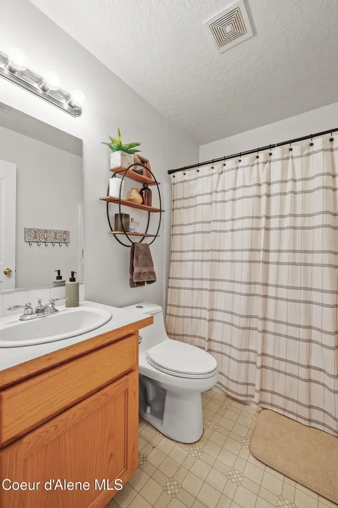 2459 W Warwick Court Hayden ID 83835