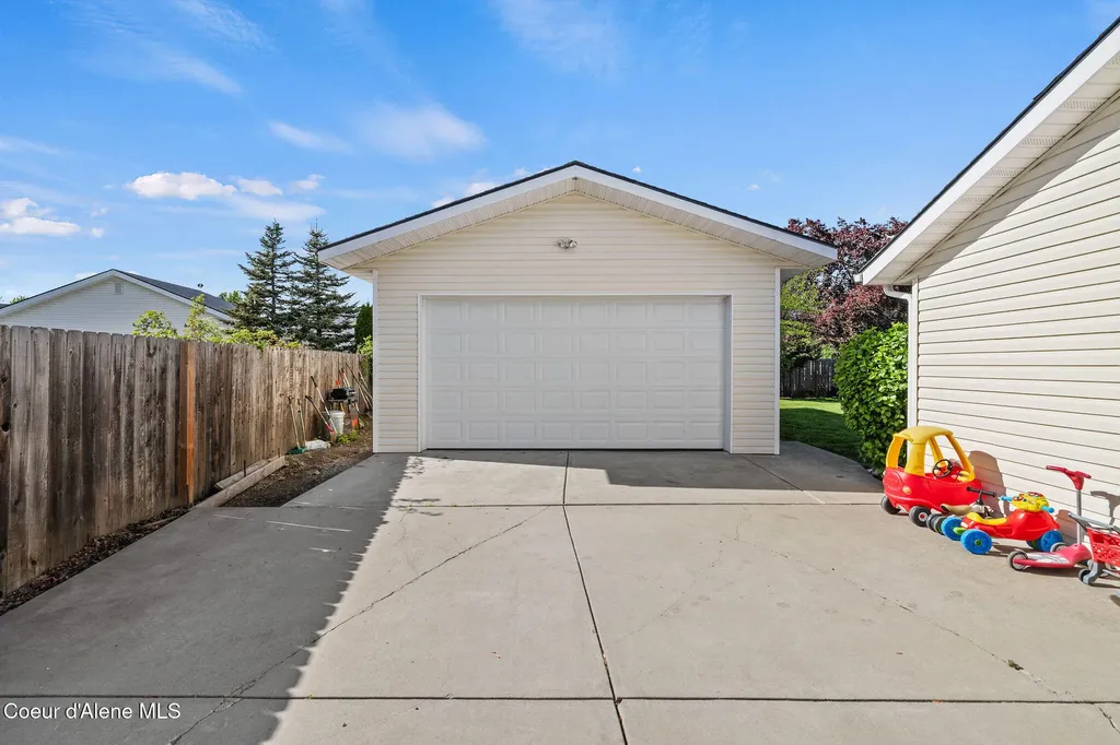 2459 W Warwick Court Hayden ID 83835