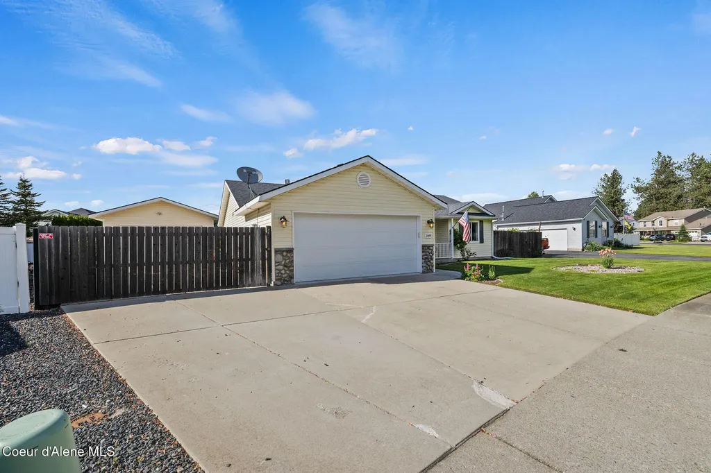 2459 W Warwick Court Hayden ID 83835