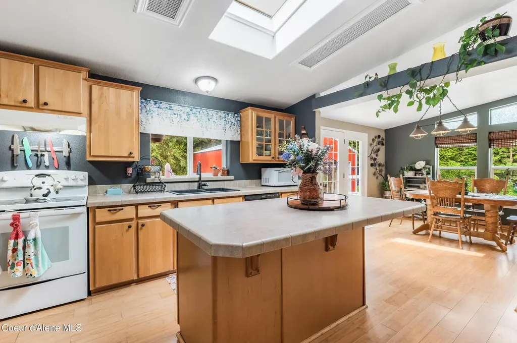 18924 S Black Rock Road Cataldo ID 83810