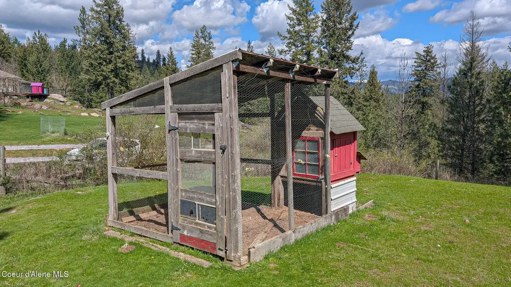 18756 W Rebel Road Hauser ID 83854