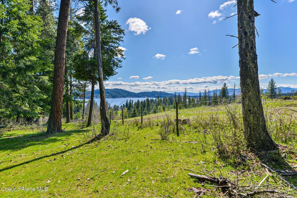 18756 W Rebel Road Hauser ID 83854