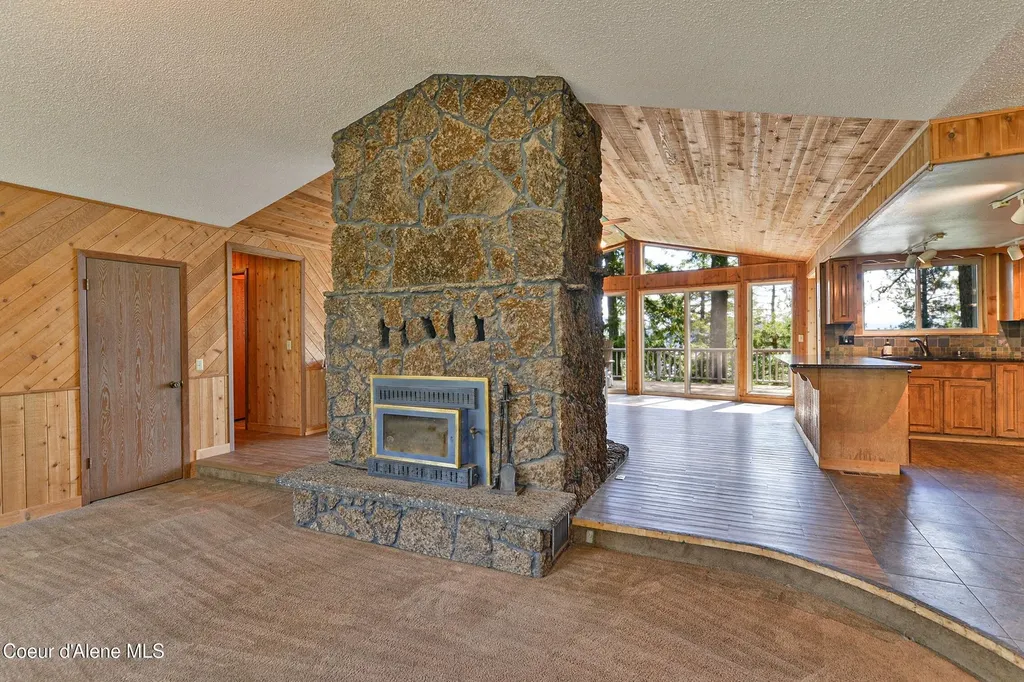 18756 W Rebel Road Hauser ID 83854