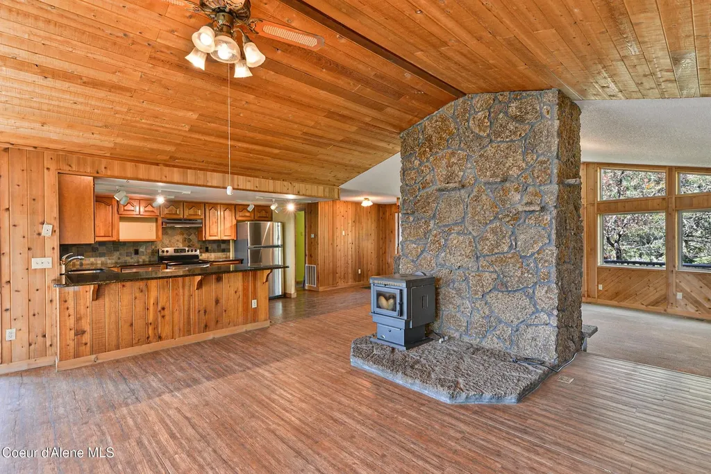 18756 W Rebel Road Hauser ID 83854