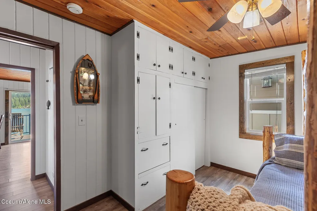 1699 E Thimbleberry Lane Harrison ID 83833