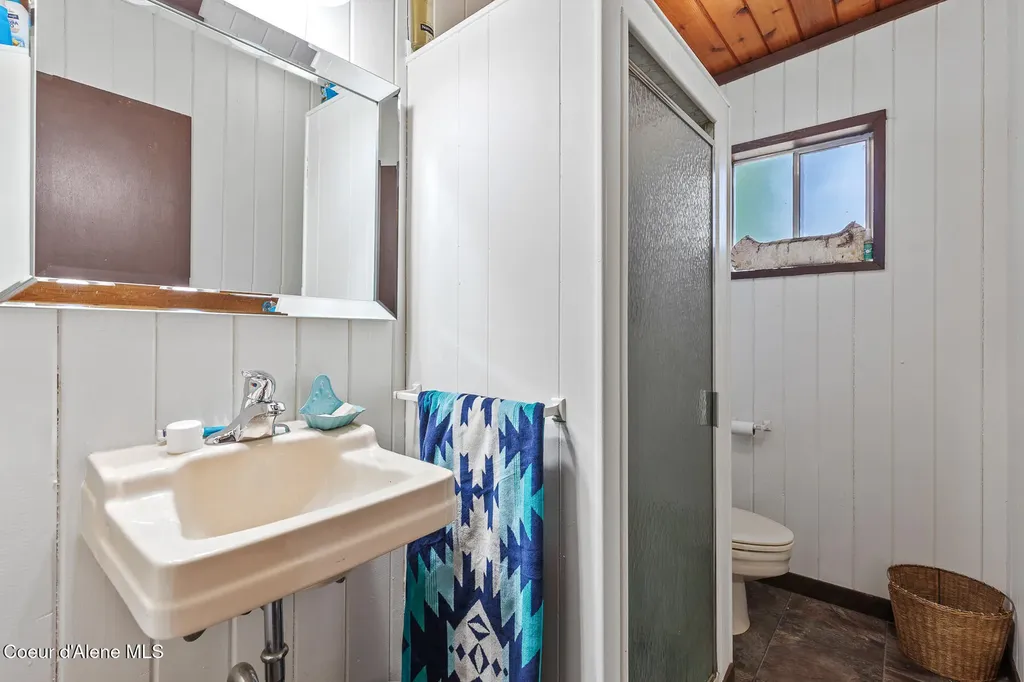 1699 E Thimbleberry Lane Harrison ID 83833
