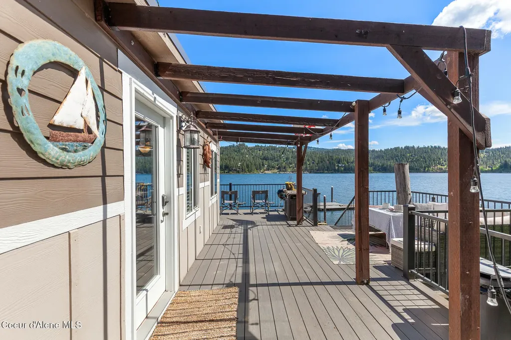 1699 E Thimbleberry Lane Harrison ID 83833