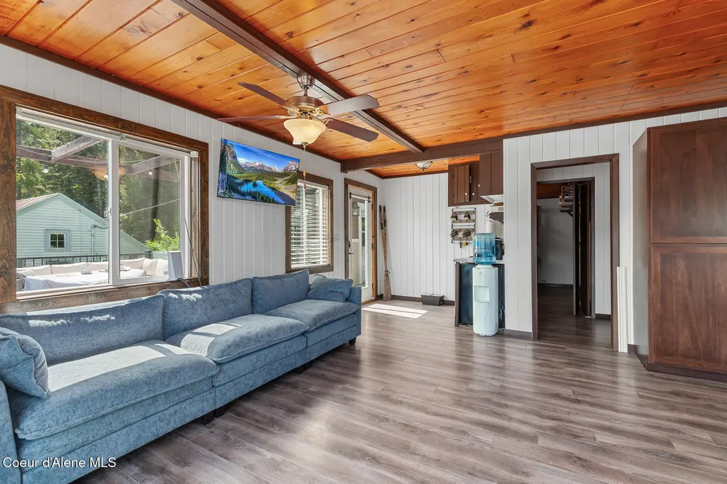 1699 E Thimbleberry Lane Harrison ID 83833