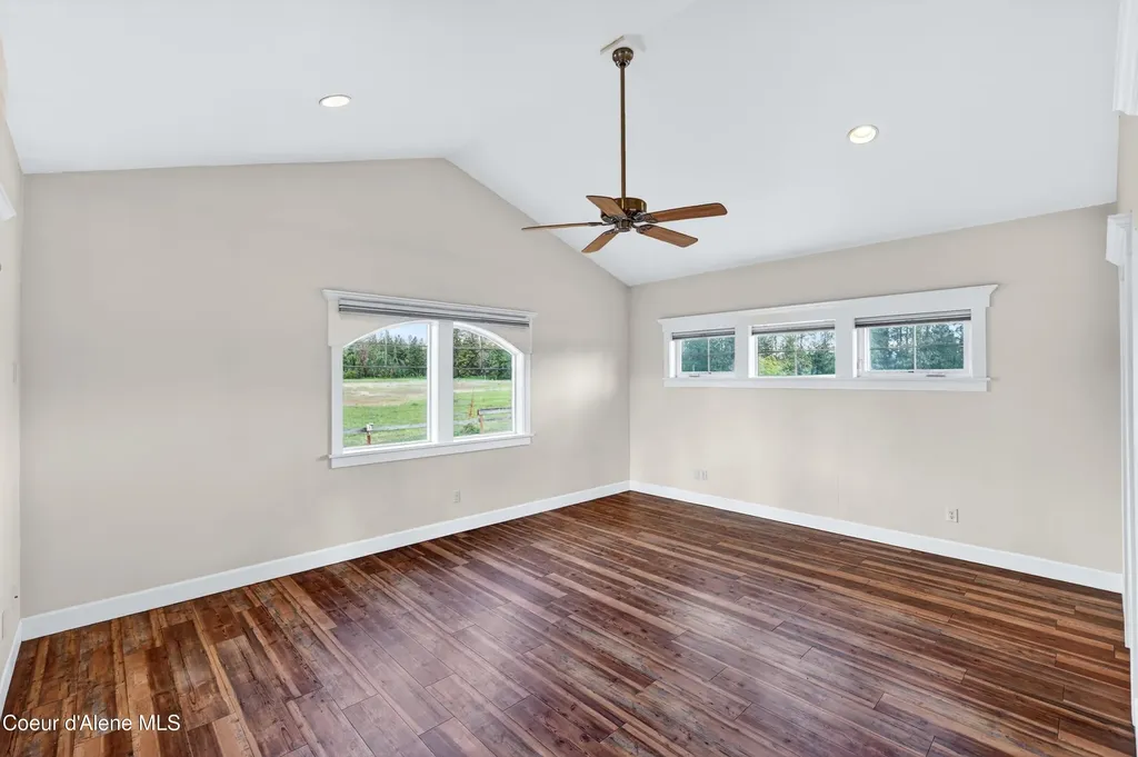 14829 W Burnett Road Nine Mile WA 99026
