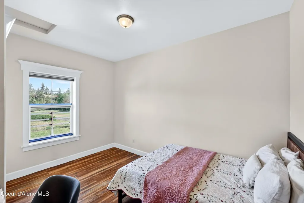 14829 W Burnett Road Nine Mile WA 99026