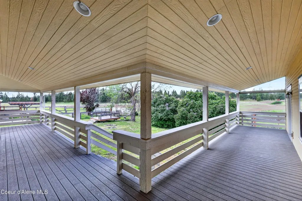 14829 W Burnett Road Nine Mile WA 99026
