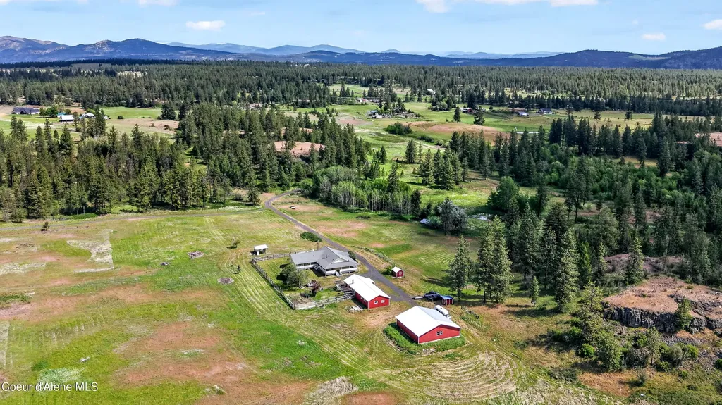 14829 W Burnett Road Nine Mile WA 99026