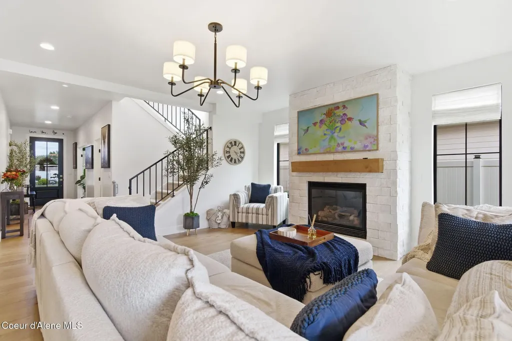 9061 N Raintree Lane Hayden ID 83835