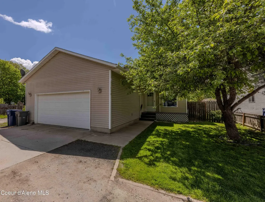 418 N Division Avenue Sandpoint ID 83864