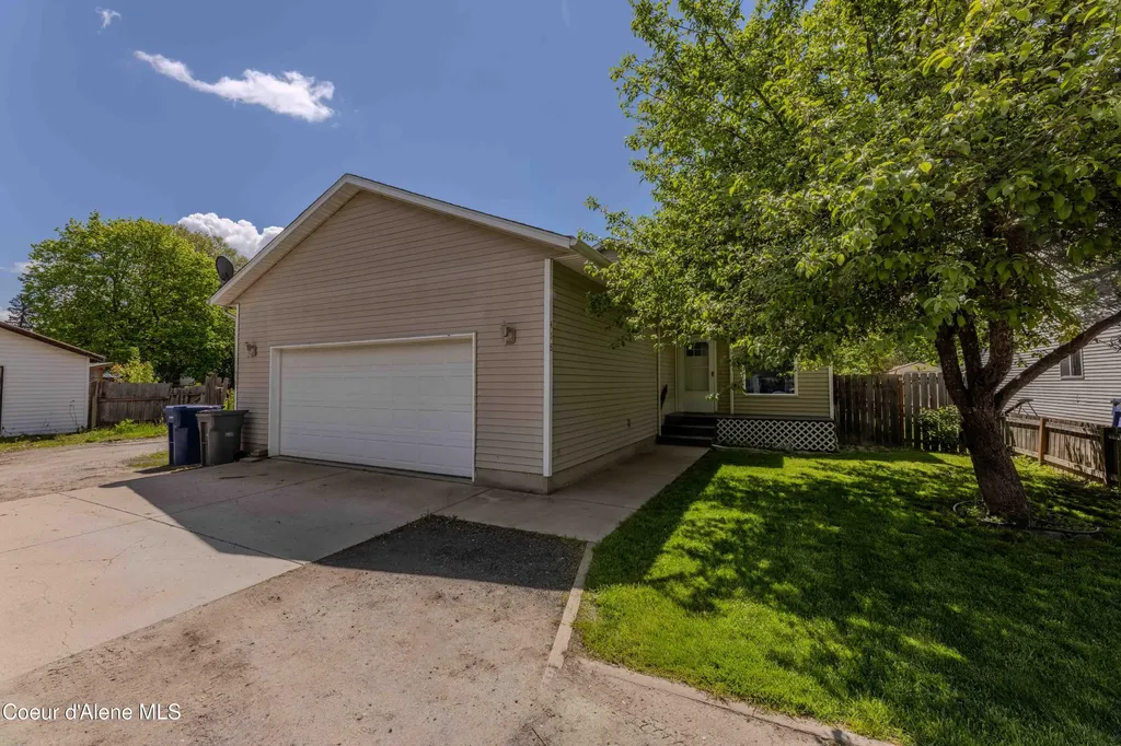 418 N Division Avenue Sandpoint ID 83864