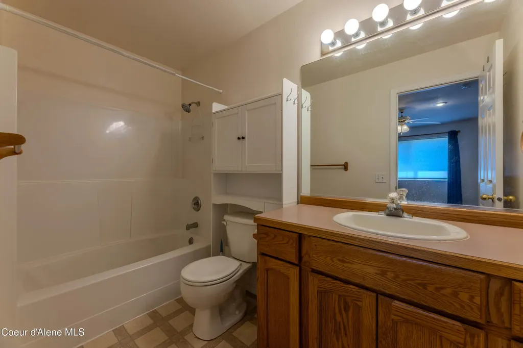 418 N Division Avenue Sandpoint ID 83864