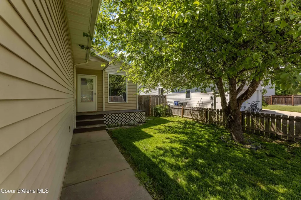 418 N Division Avenue Sandpoint ID 83864