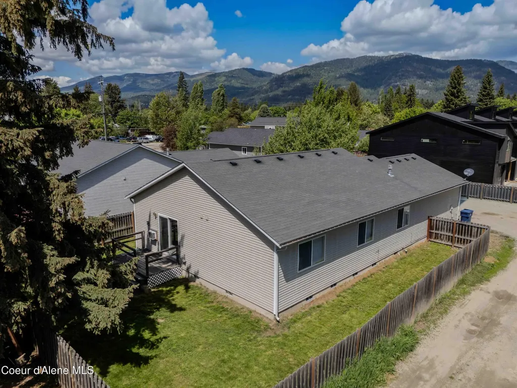 418 N Division Avenue Sandpoint ID 83864