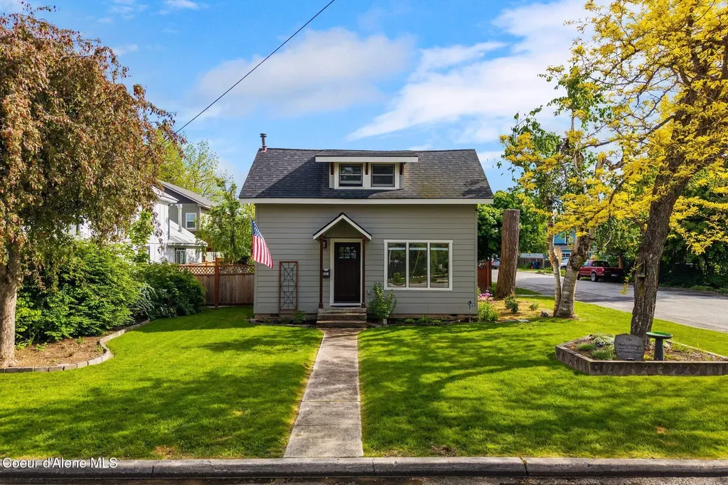 821 Poplar Street Sandpoint ID 83864